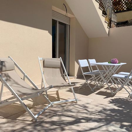 Suite Claudia Sirmione Exterior foto
