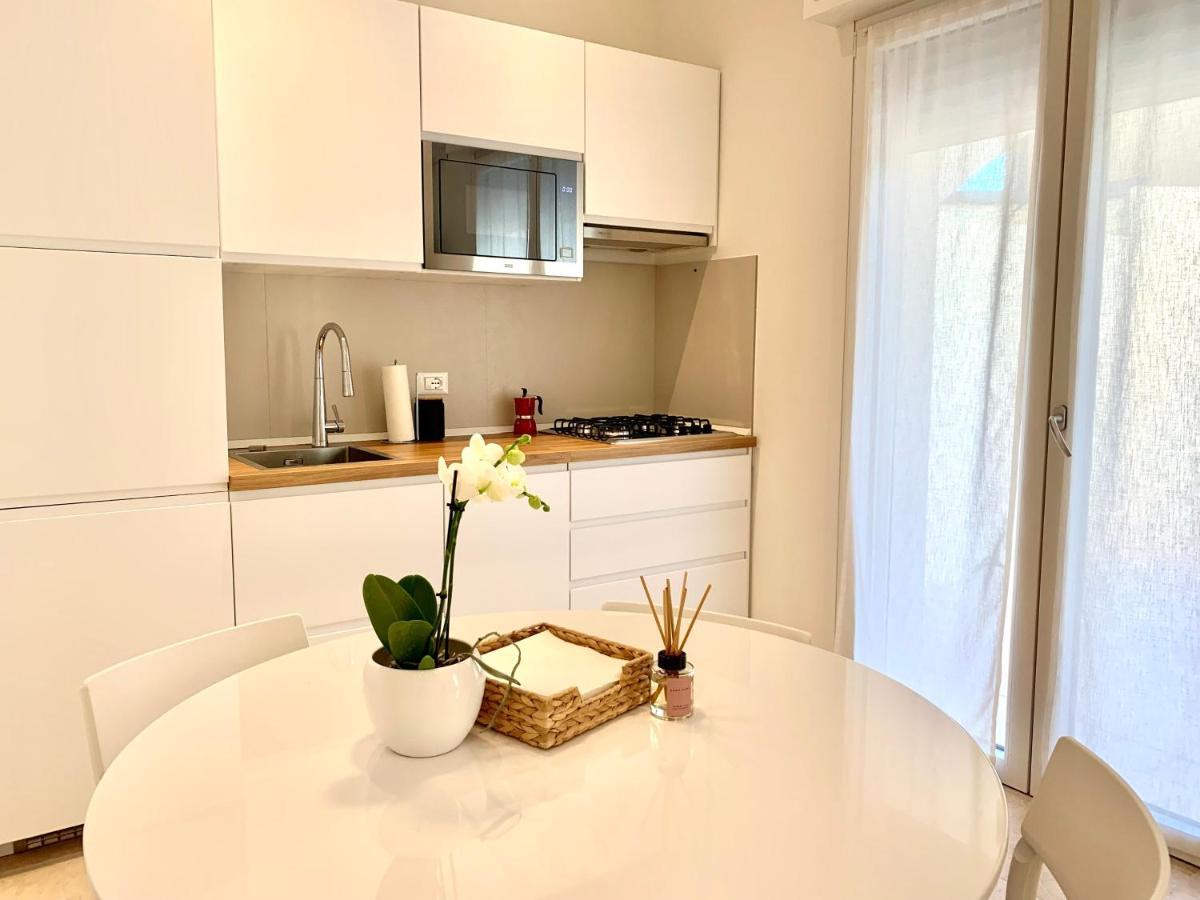 Suite Claudia Sirmione Exterior foto