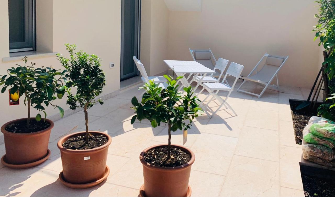 Suite Claudia Sirmione Exterior foto