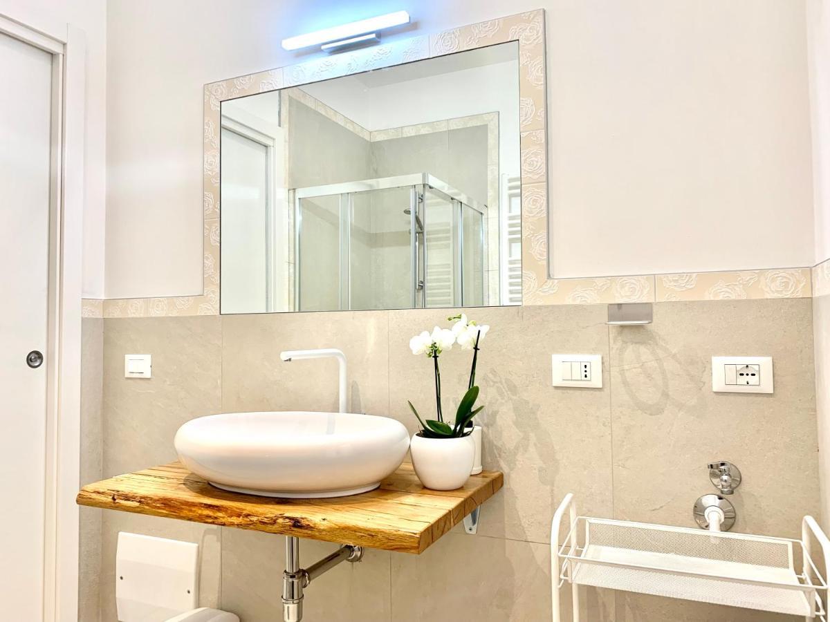 Suite Claudia Sirmione Exterior foto